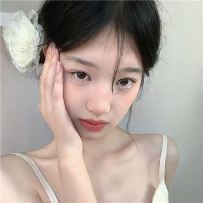 红唇